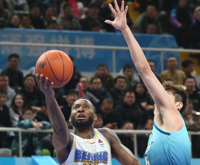 皇冠体育网站-CBA|克服伤病困扰 北汽男篮客场1分险胜山西队